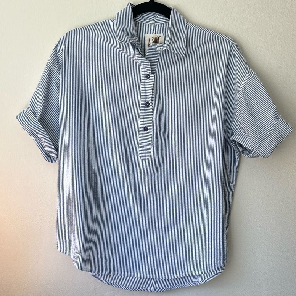 A Shirt Thing blouse short sleeve blue white stripes seersucker XS cotton